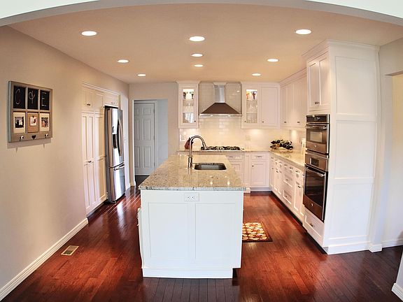 5th image of 1885 Kempton Dr