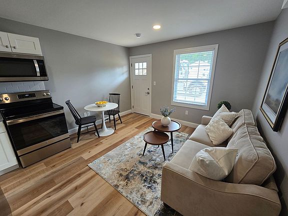 5th image of 371 Elm St #1