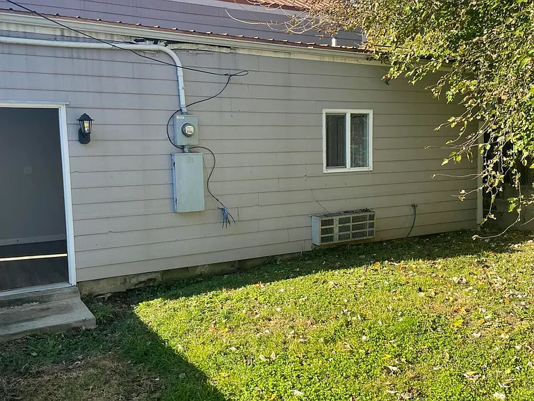 1212 Krieger St — Photo 17