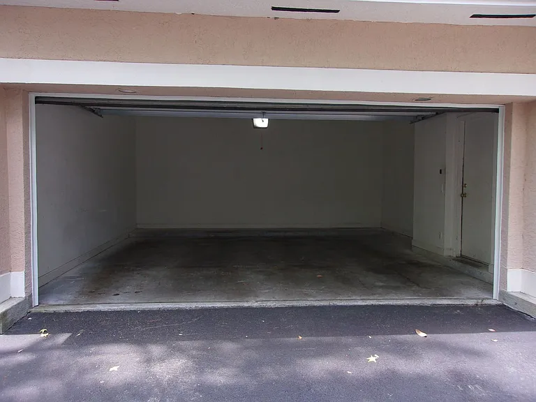 4 Indigo Run Dr #1420 — Photo 2