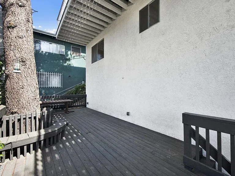 1827 Oak Tree Dr — Photo 28