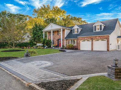 28 Winfield Davis Drive, Coram, NY, 11727