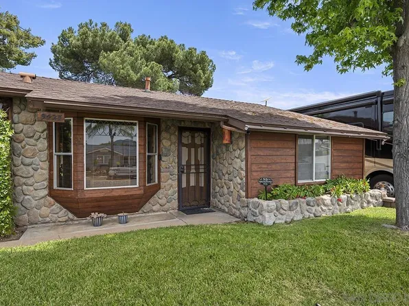 9427 W Heaney Cir, Santee, CA 92071