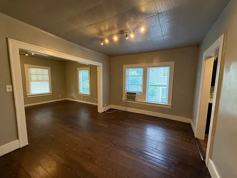 1506 W Bowen Pl — Photo 10