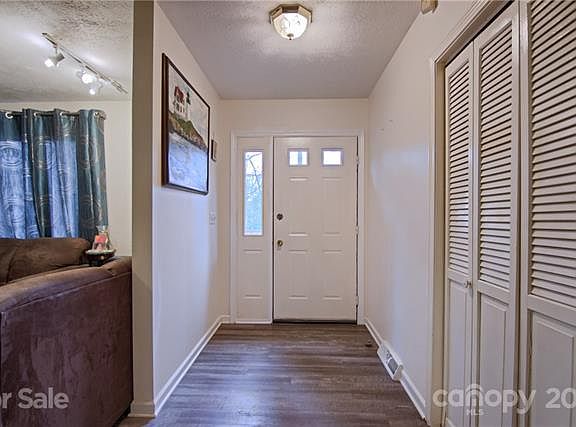 2nd image of 228 Stonebrook Dr