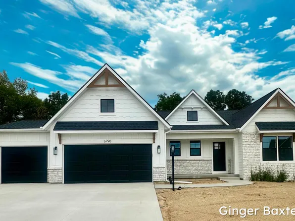 6790 Summer Meadows Ct NE #71, Rockford, MI 49341