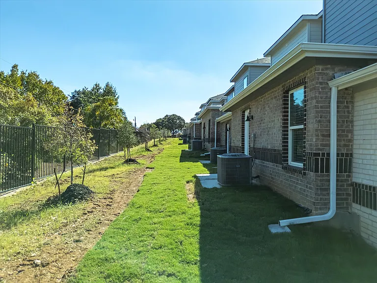 6200 Wilhitte Dr — Photo 33