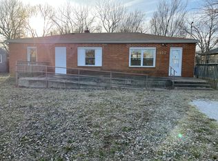 1957 S Scenic Ave, Springfield, MO 65802