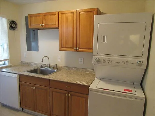 423 E Butterfly Cir — Photo 3