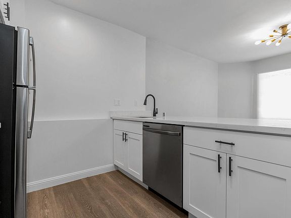 3rd image of 155 Bartlett St