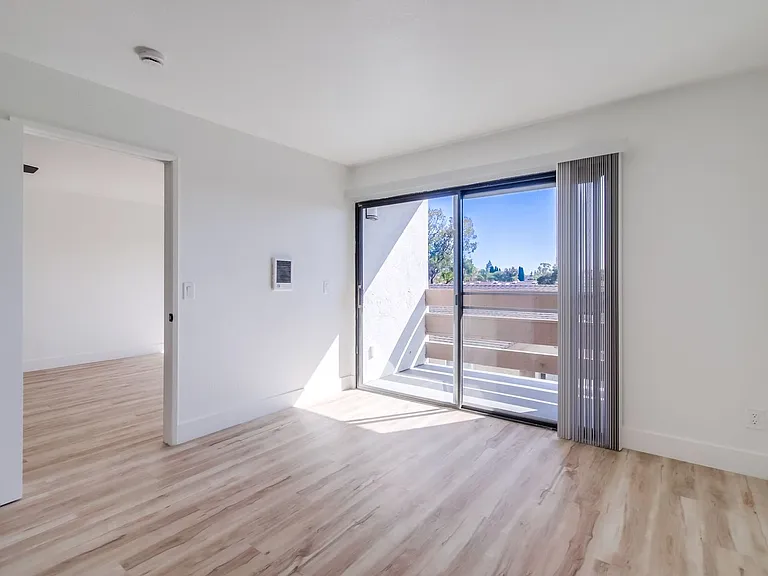 The Lucci | Renovated 1 & 2 Bedroom Apartments in Clairemont — Photo 25