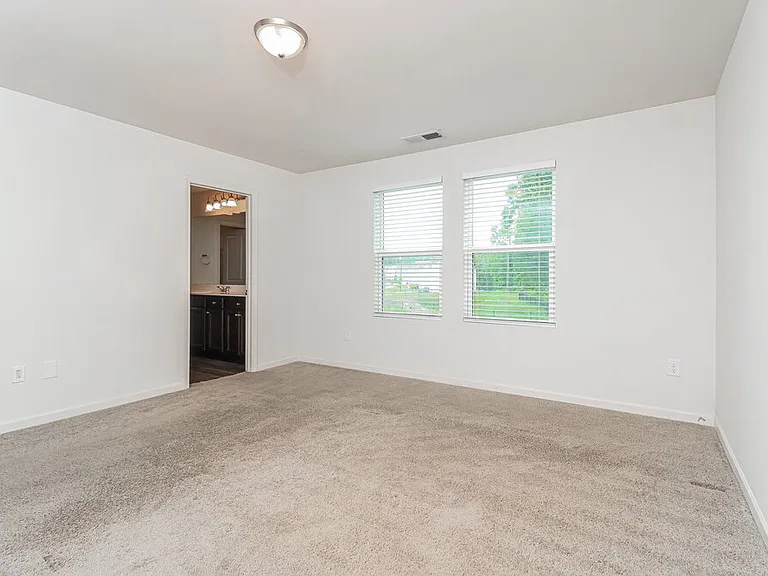 44 Meriwether Ln — Photo 11