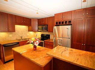 2051 Allen Blvd APT 301, Middleton, WI 53562
