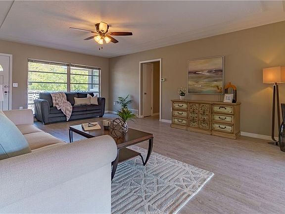 2nd image of 3497 Tanglewood Dr