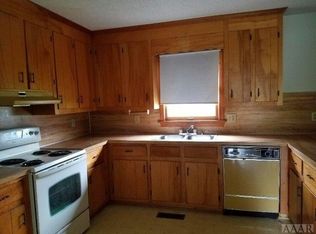 1100 Parkview Dr, Elizabeth City, NC 27909