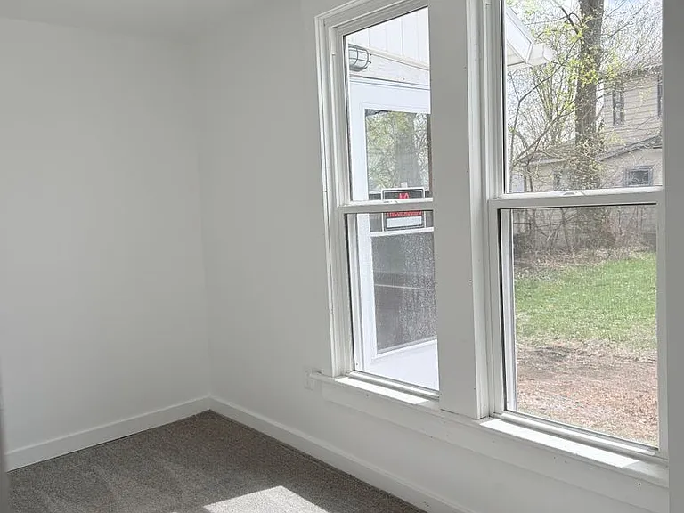 1701 E Ganson St — Photo 29