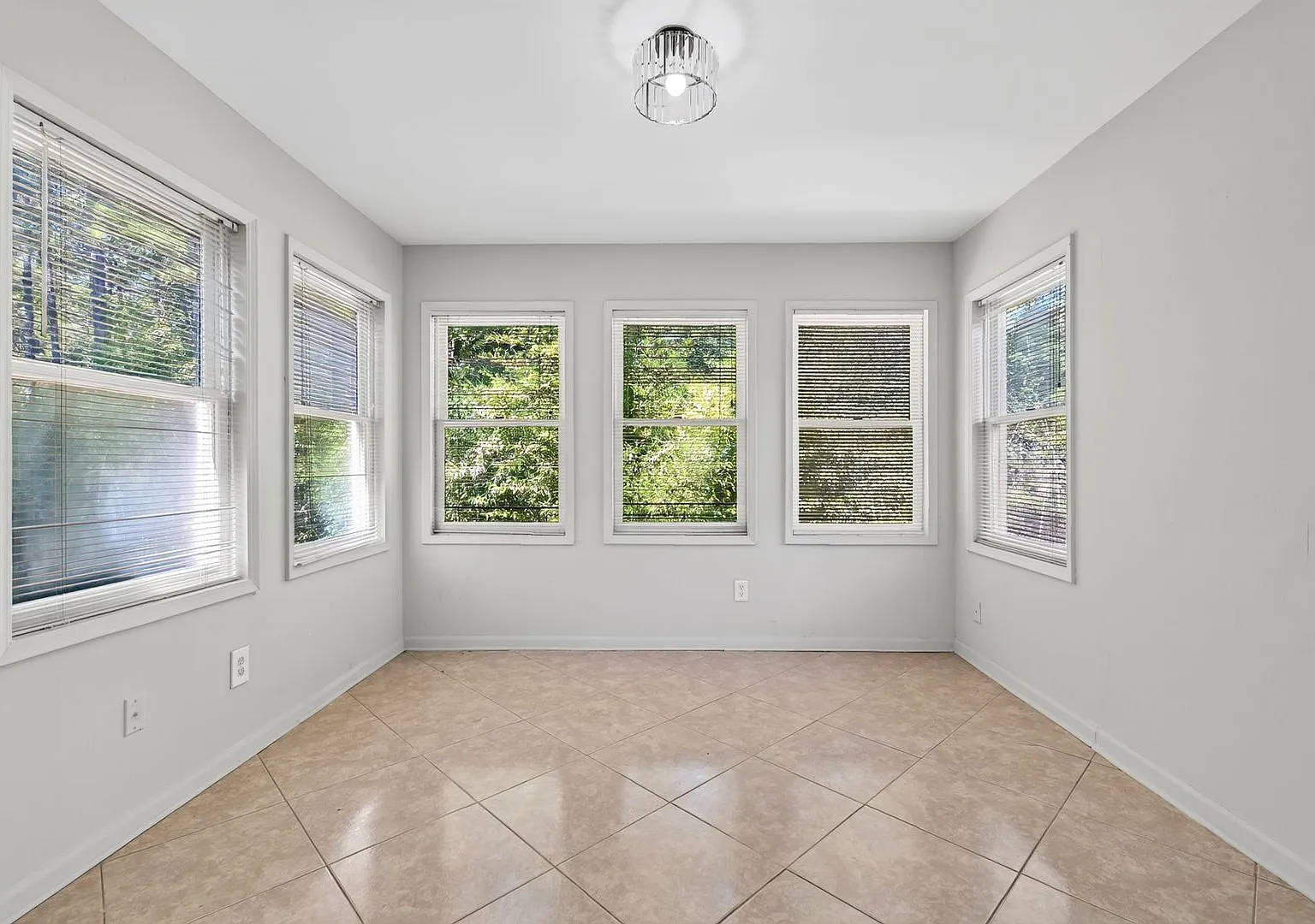 843 Garden Walk — Photo 1