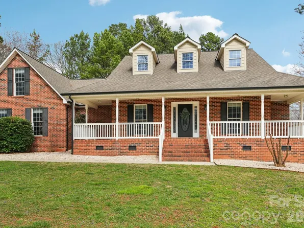 3659 Burton St, Sherrills Ford, NC 28673