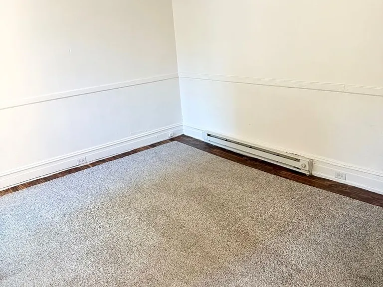 18 N Pine St #1 — Photo 5