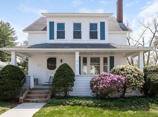 18 Gerard St, Manchester, CT 06040