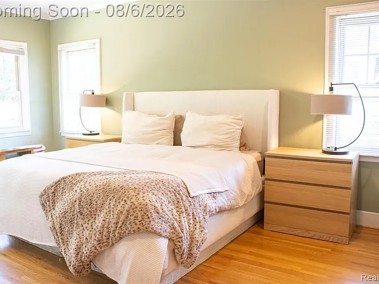 1010 Kensington Ave — Photo 26