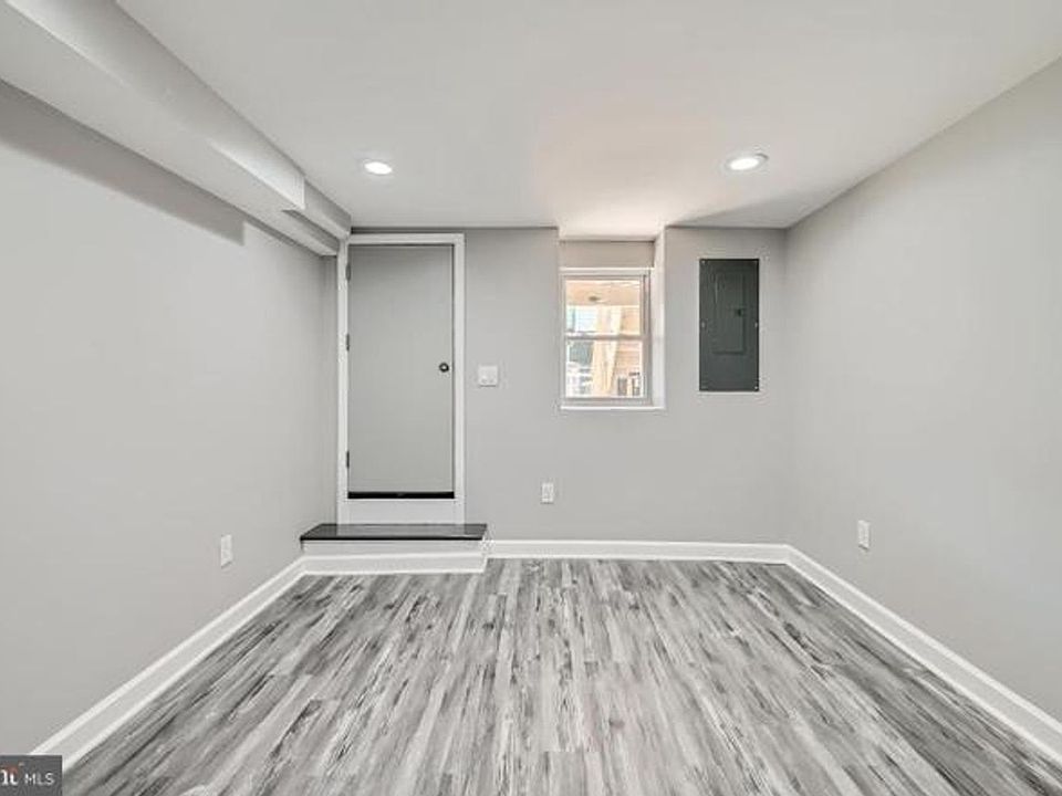 1st image of 616 N Streeper St
