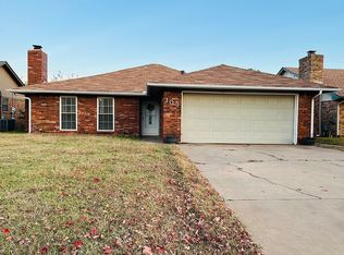 105 S Greenleaf Dr, Enid, OK 73703