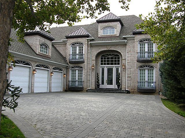 1st image of 2042 E Normandywoods Ct
