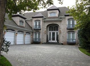2042 E Normandywoods Ct, Holladay, UT 84117