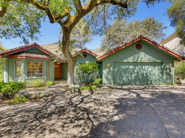 13868 Hemlock Dr, Penn Valley, CA 95946