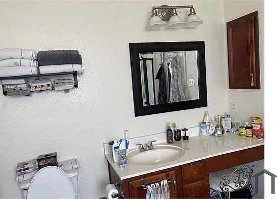 3 bed, 1985 sqft, $2,100 — Photo 4