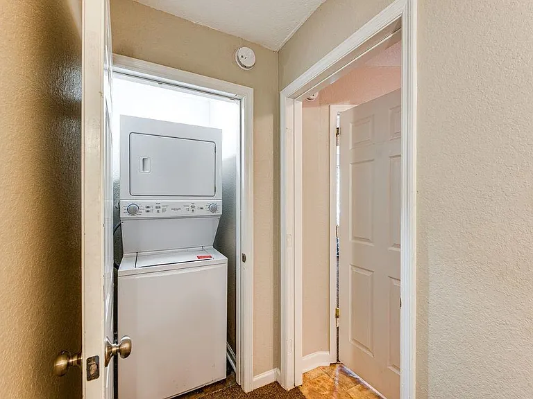 1329 Nylic St — Photo 12