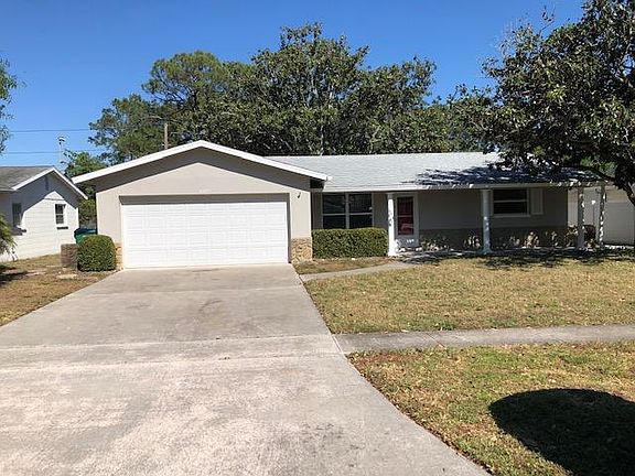 3rd image of 8995 Lakewood Dr