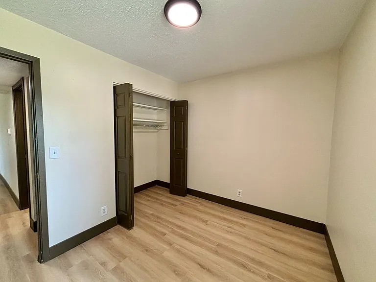 Breckenridge Davenport Apartments — Photo 128