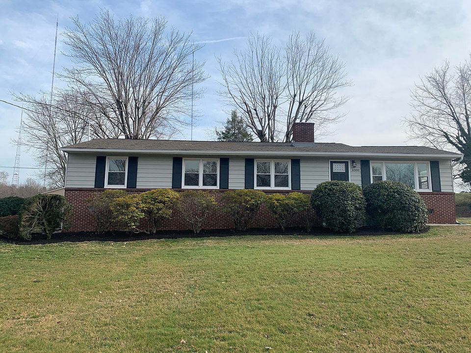 1st image of 4300 NE Wahli Dr