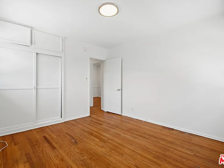 1138 S Sherbourne Dr #3 — Photo 12