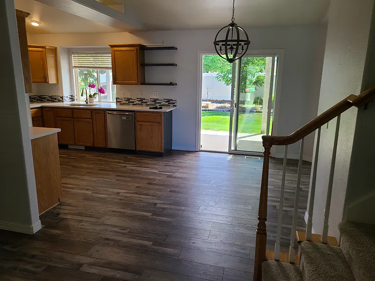 2262 N Aronmink Way — Photo 5