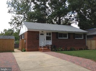 10012 Sinnott Dr, Bethesda, MD 20817