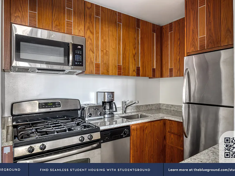 200 E 82nd St #17F — Photo 6
