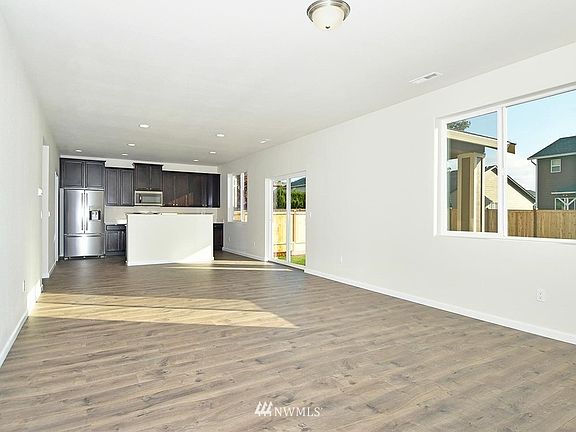 5th image of 16522 E 90th Circle