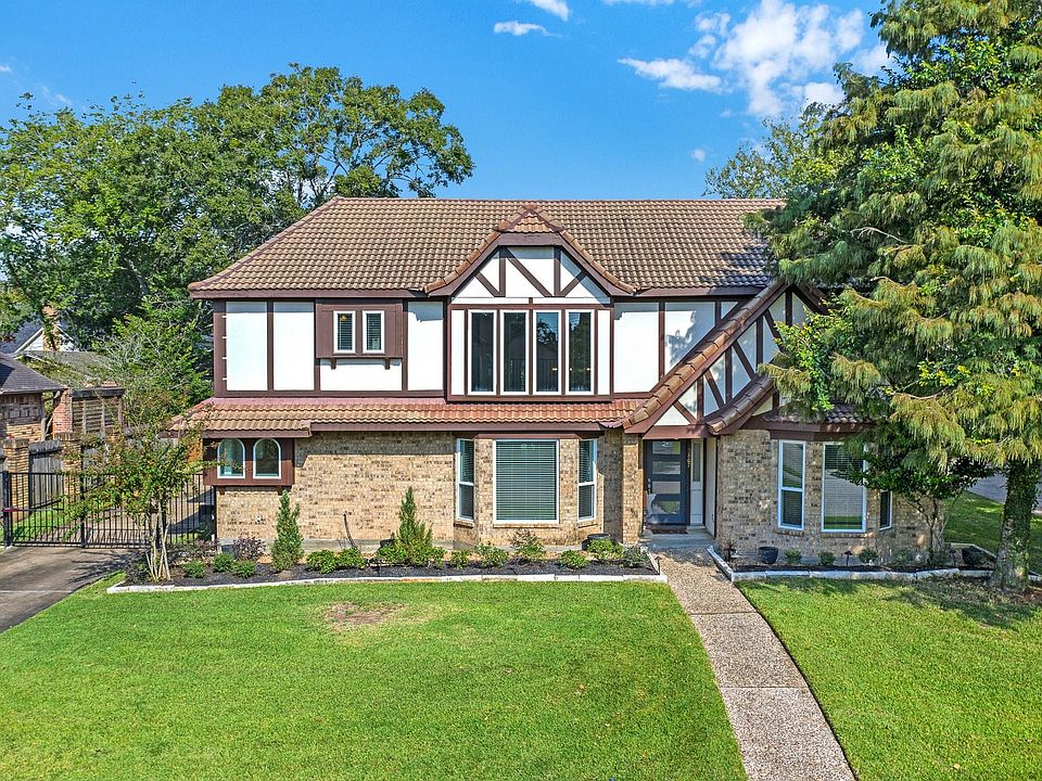 1st image of 15807 Brook Forest Dr