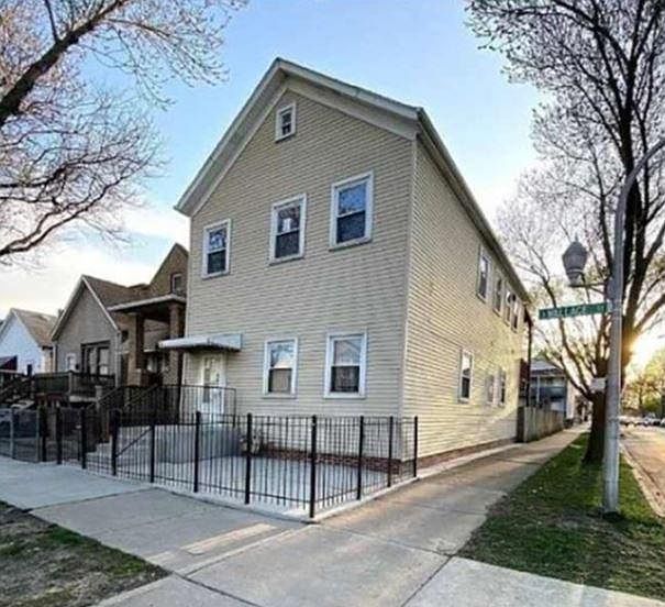 1st image of 4400 S Wallace St #1