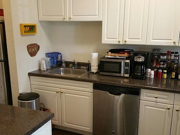 4th image of 945 Judson Ave APT 1N