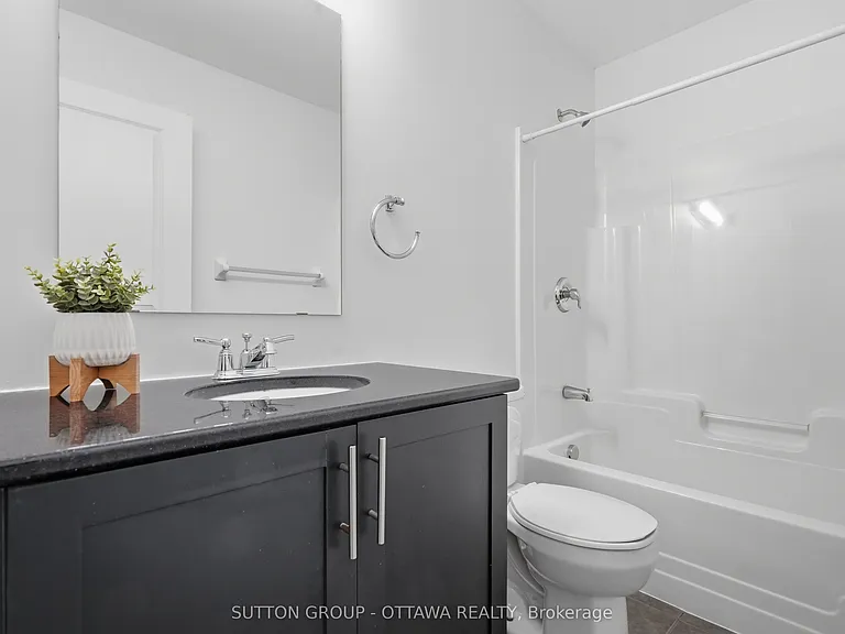 2563 Longfields Dr — Photo 30