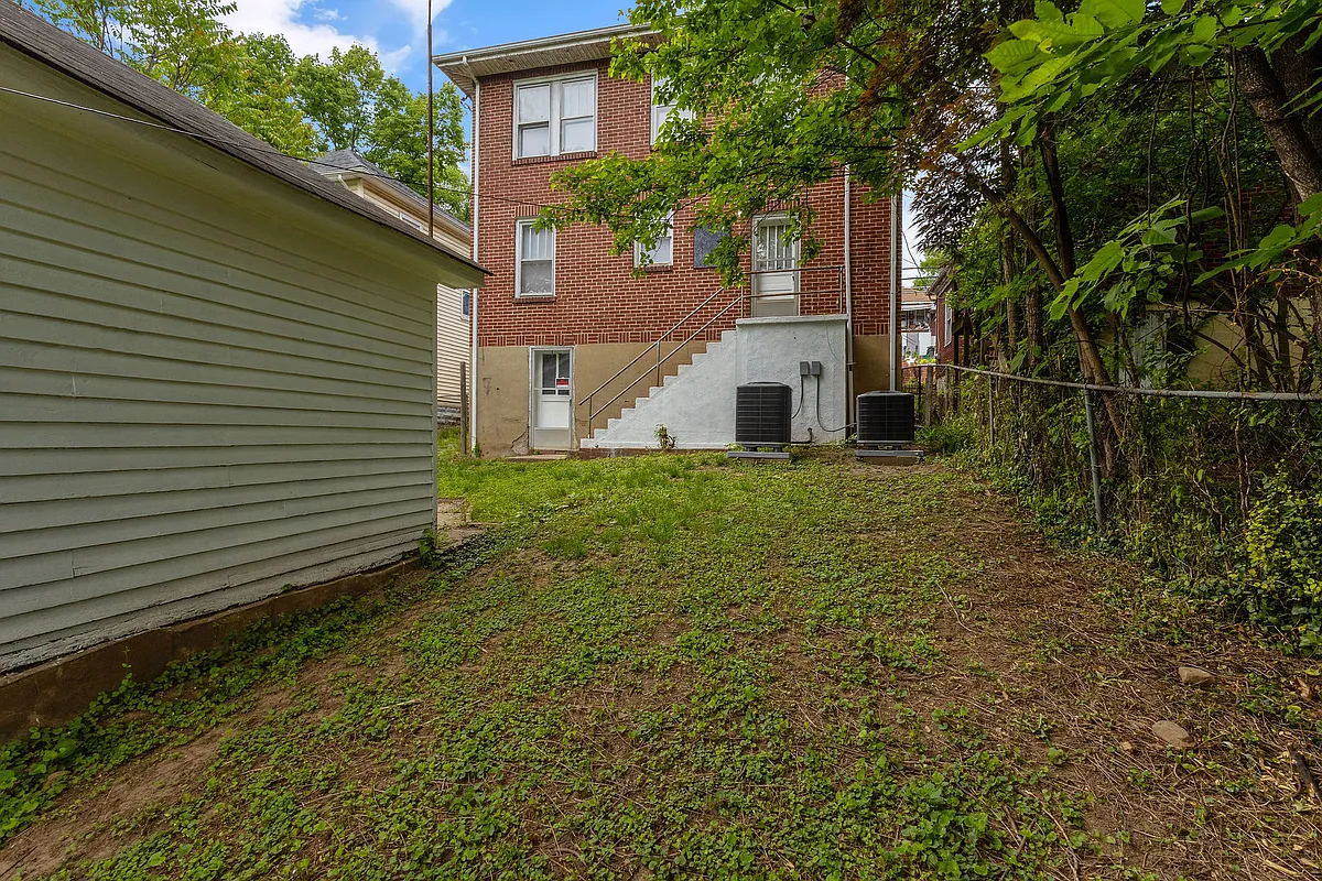 Building Photo - 1317 Tazewell Ave SE