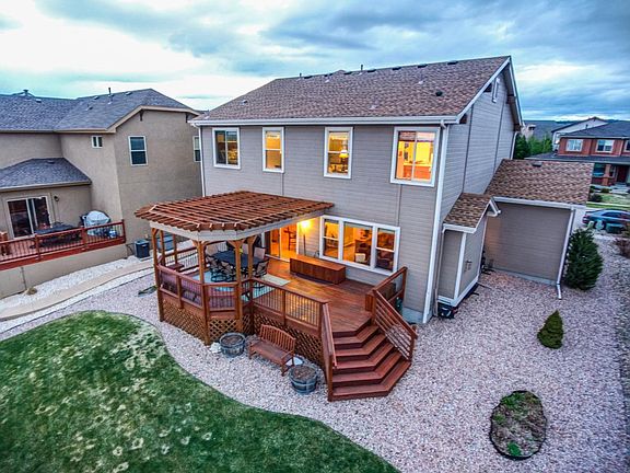 Back of House w/amazing deck