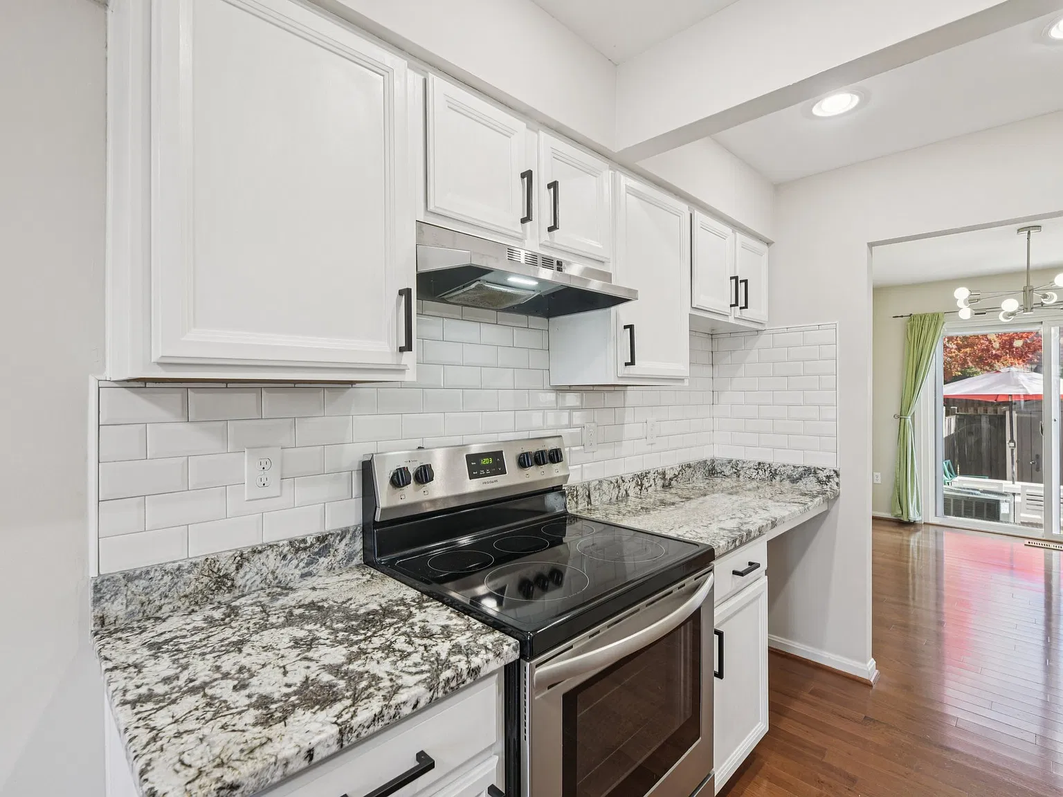 9934 Longford Ct — Photo 3