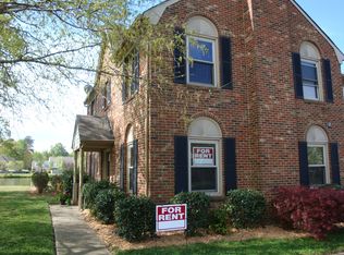 17 Dawn Ln, Hampton, VA 23666