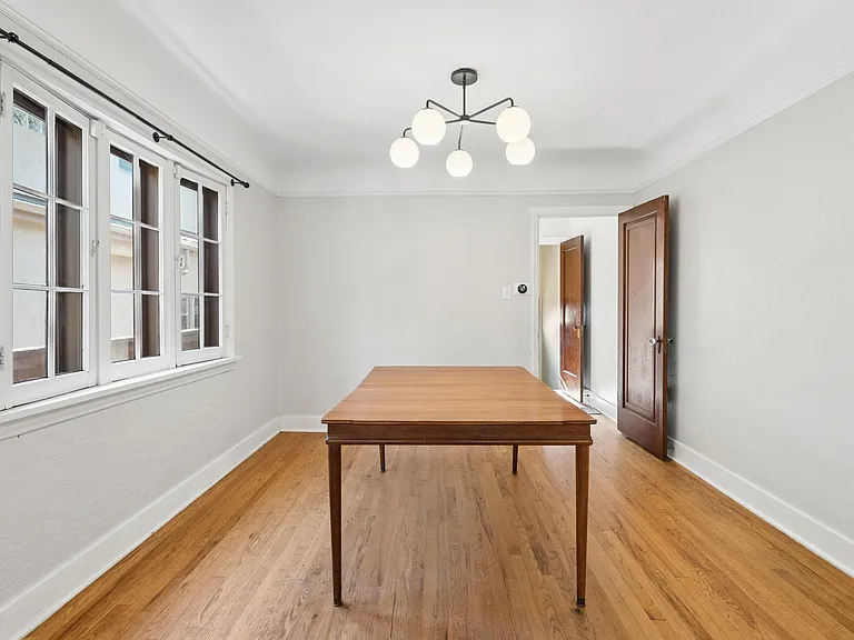 512 Jackson St — Photo 9