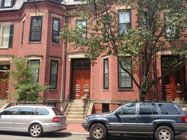 131 Mount Vernon St #2, Boston, MA 02108